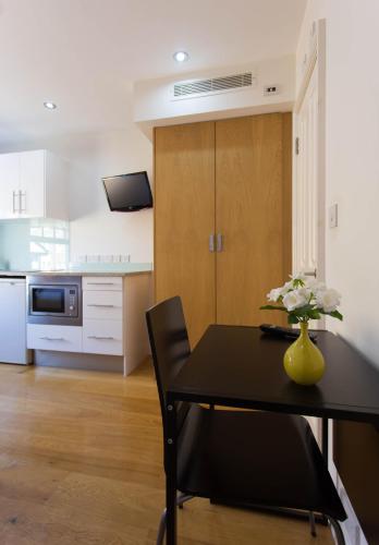 패딩턴 그린 서비스 아파트먼트 - 주방
