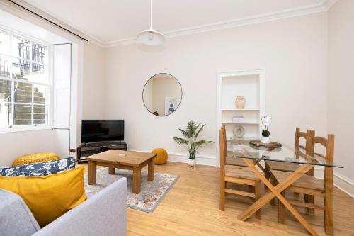 JOIVY Chic apt near Stockbridge Market