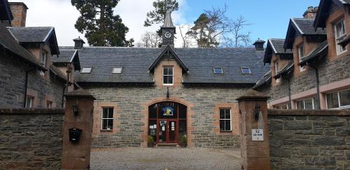 A szálláshely kívülről, Fairburn Activity Centre in Strathpeffer