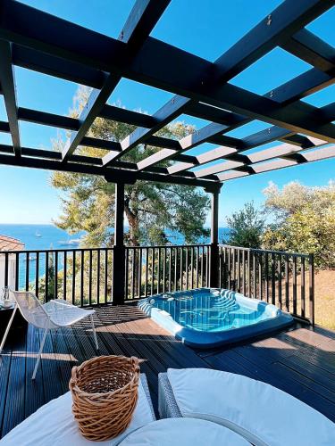 Aegean Suites Hotel - image 4