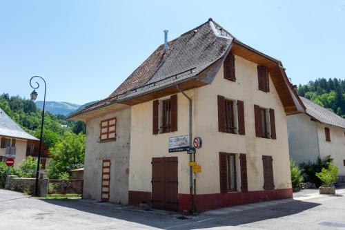 Maison de Village à St Pierre d'Entremont