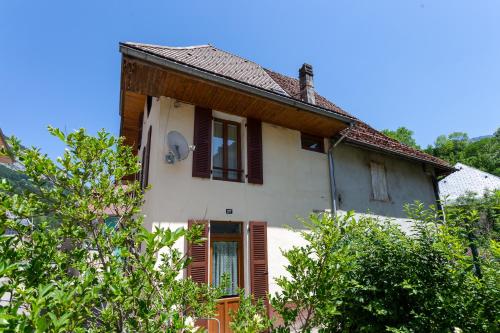 Maison de Village à St Pierre d'Entremont - Location saisonnière - Saint-Pierre-d'Entremont