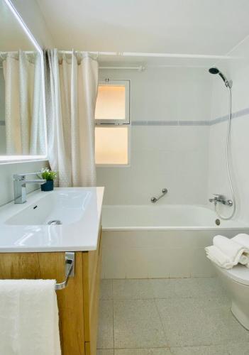 Apartment with Sea View image 10