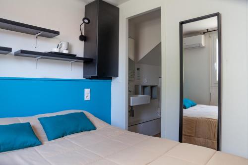 1 double bed