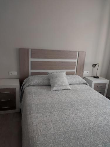 Guestroom, Precioso piso 3 dormitorios, aire acondicionado Jerez de la Frontera in Torrelobaton