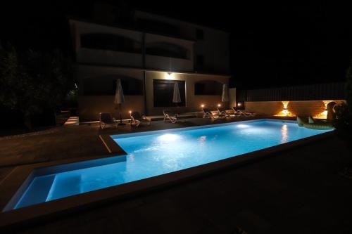 Peldbaseins, Apartment Nina with private pool in Gedici