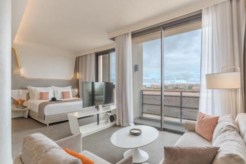 room detail thumbnail 0