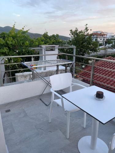 Studio with Garden View image 1