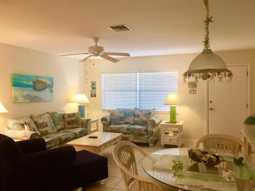 Sanibel Arms A2 - image 8