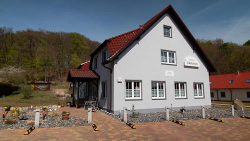 Vedere exterior, Pension Edelstein in Ostseebad Sellin