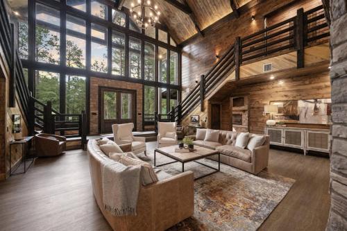 Grand Adventure in Broken Bow, USA