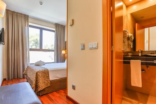 Hotel Desitges - image 8