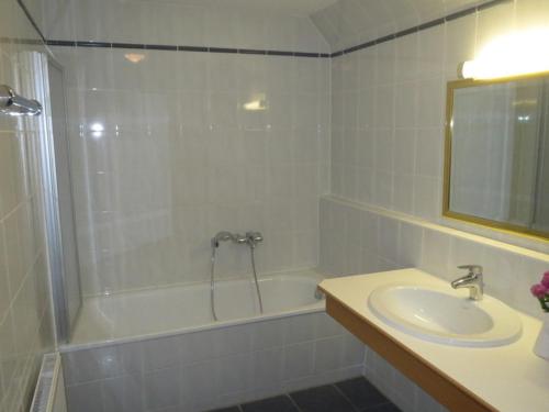 One-Bedroom Apartment - Friedrichshain