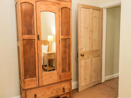 Snowdrop Cottage - image 3