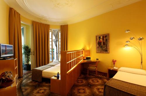 room detail thumbnail 0