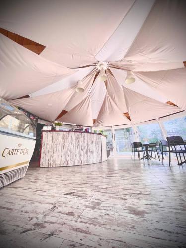 ZAMEK NA PIASKU - Tuż przy Plaży (ZAMEK NA PIASKU - Tuz przy Plazy) in 舒洛比