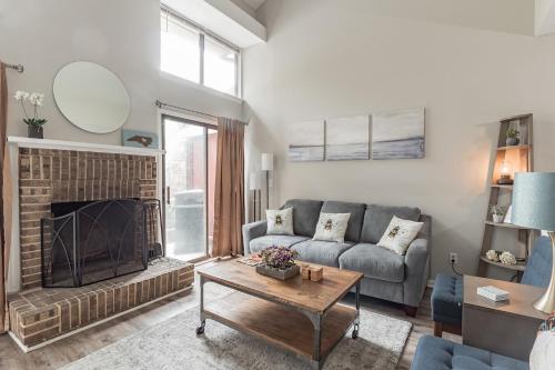 Modern Cozy Townhome in Charlotte, USA