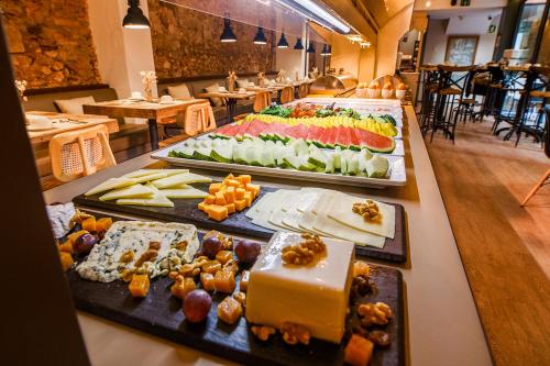 373301116 Hotel Well and Come Barcelona