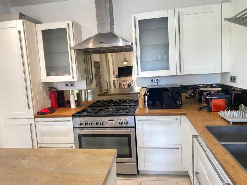 Résidence Les Trois Jardins avec WIFI et Parking gratuit Résidence Les Trois Jardins avec WIFI et Parking gratuit