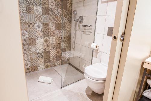 373305132 Hotel Well and Come Barcelona
