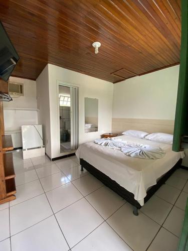 Standard Double or Twin Room image 2