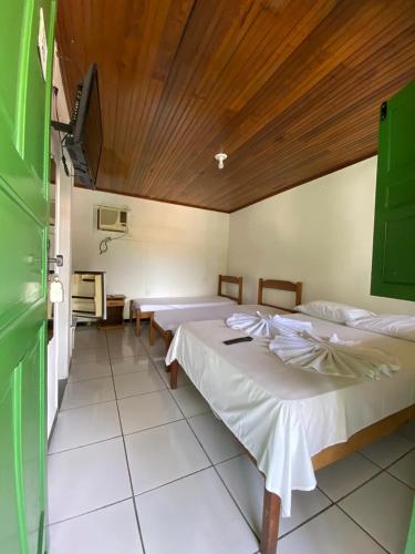 Standard Triple Room image 3