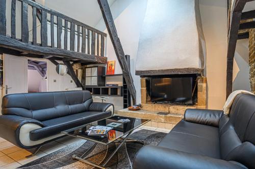 Two-Bedroom Apartment image 8