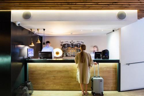 373308683 Hotel Well and Come Barcelona