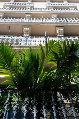 373309550 Hotel Well and Come Barcelona