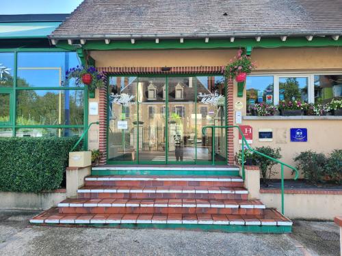 . L'AUBERGE DE L'OLIVE