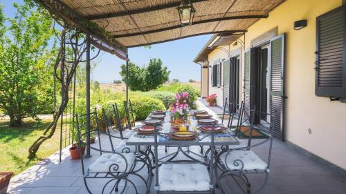  VILLA CACCIATA GRANDE 8&3, Emma Villas in Montalto di Castro