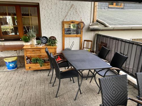 Erkély/terasz, Gasthaus und Pension Koch in Cursdorf