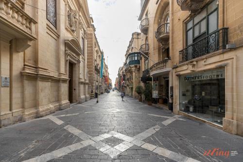 Historic Charm with a Classic Maltese Balcony, Valletta (photo 9)