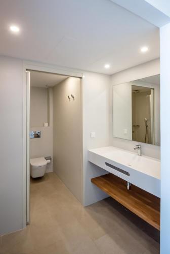 Apartamentos Es Pujols - Emar Hotels