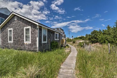 . Plymouth Cottage with Deck, Grill and Ocean Views