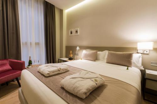 373327761 Hotel Well and Come Barcelona