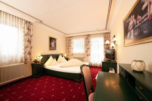 Double Room (1 Adult)