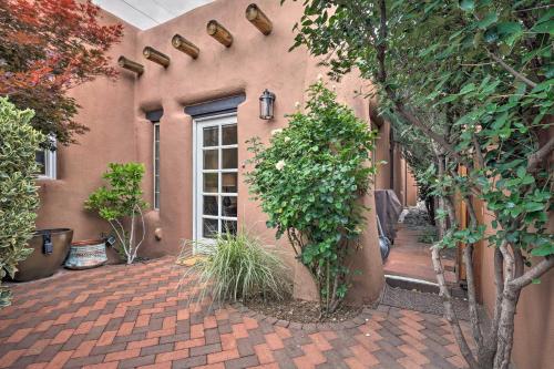 Spacious Railyard Bungalow with Private Patios! - image 11