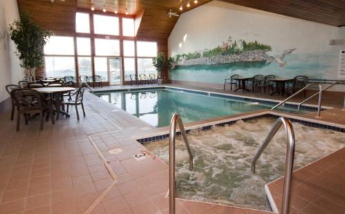 Westwood Shores Waterfront Resort - 수영장