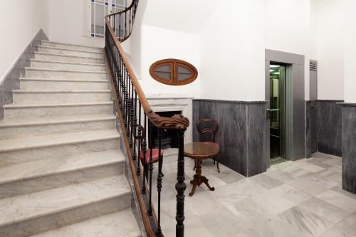 INMálaga Santos Suites 1 - image 4