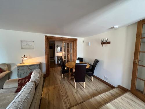 Anchor Hotel - image 3