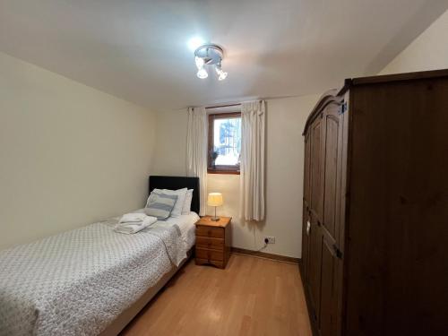 Anchor Hotel - image 2