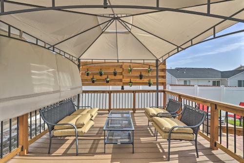 Spacious Family Home with Large Deck and Fire Pit!