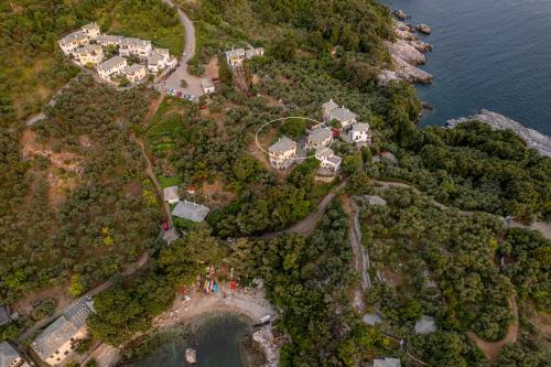 Cherry House in Damouchari with a sea view - Delicious Houses