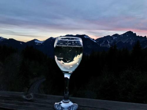 Alpine Chalet with beautiful views gîte à louer Larringes