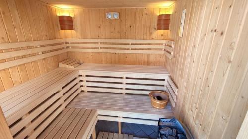 Sauna, Pensiunea Roua Muntilor in Sunksujusa