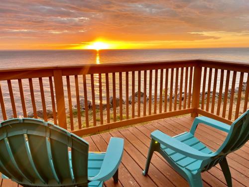 Cozy LAKE ONTARIO WATERFRONT Breathtaking Views! in Pulaski, USA