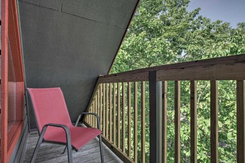 Ideally Located Home with Hot Tub in Pigeon Forge! - image 10