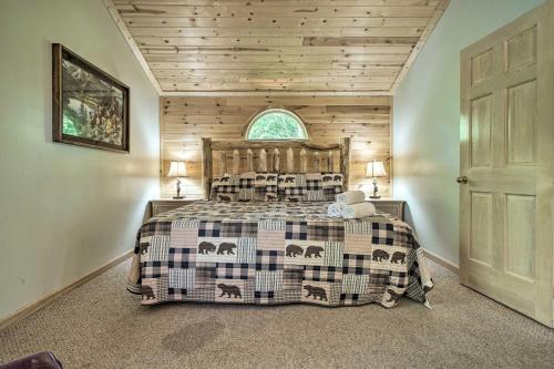 Ideally Located Home with Hot Tub in Pigeon Forge! - image 12