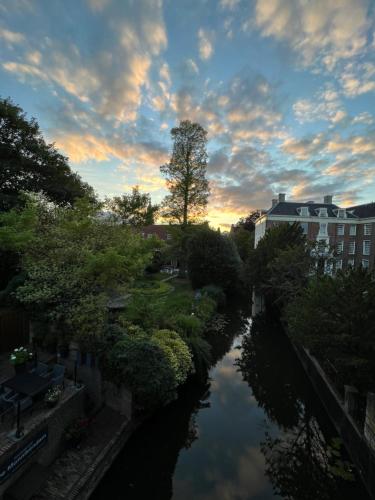 Canal apartment at historic CityCenter Amersfoort